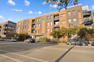 2951 N Clybourn Ave, Chicago, IL 60618 - Photo 1