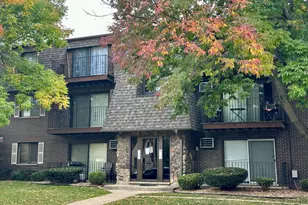 10504 S Highland Ave, Worth, IL 60482 - Photo 1