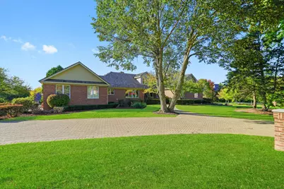 510 W Lancaster Court, Inverness, IL 60010 - Photo 1