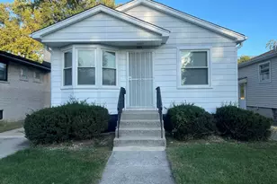 863 Mackinaw Ave, Calumet City, IL 60409 - Photo 1