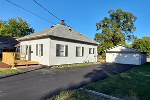 122 Portland Ave, Oglesby, IL 61348 - Photo 1