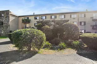 725 W Dempster St, Des Plaines, IL 60016 - Photo 1