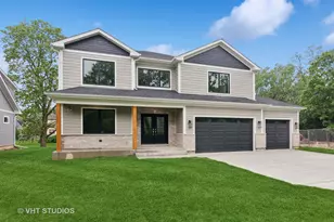 1527 N Louise Ln, Palatine, IL 60067 - Photo 1