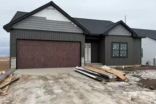 667 S Regulators St, Rochelle, IL 61068 - Photo 1