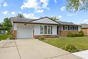 509 Shadywood Ln, Elk Grove Village, IL 60007 - Photo 1