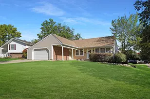 181 Lakeview Ct, Bloomingdale, IL 60108 - Photo 1