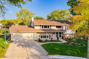 210 Yarmouth Rd, Elk Grove Village, IL 60007 - Photo 1