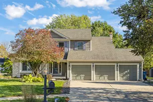 621 Lindsay Ct, West Dundee, IL 60118 - Photo 1