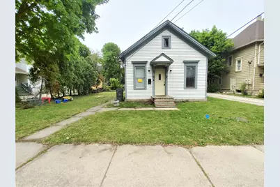 8 Walker Place, Elgin, IL 60120 - Photo 1