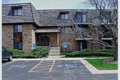 12 Oak Creek Drive #2212, Buffalo Grove, IL 60089 - Photo 1