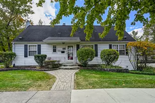 530 W 6th St, Hinsdale, IL 60521 - Photo 1