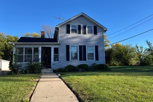 320 Claim St, Aurora, IL 60505 - Photo 1