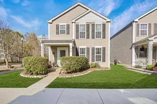 610 Four Seasons Blvd, Aurora, IL 60504 - Photo 1