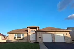 19013 Amlin Ln, Country Club Hills, IL 60478 - Photo 1