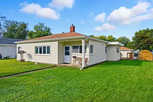 1321 Raymond Dr, Montgomery, IL 60538 - Photo 1