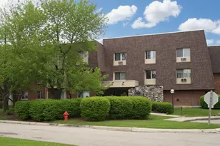 6 Villa Verde Dr, Buffalo Grove, IL 60089 - Photo 1