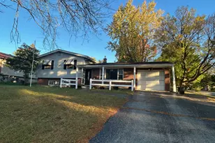 1226 Willow St, Belvidere, IL 61008 - Photo 1