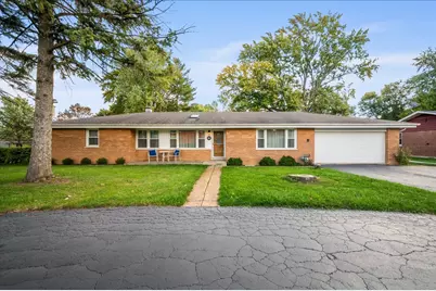 203 Coldren Drive, Prospect Heights, IL 60070 - Photo 1