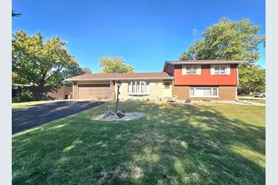 275 Hendron Avenue, Clifton, IL 60927 - Photo 1