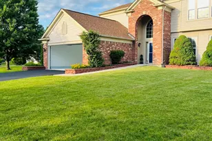 8 Honeysuckle Ct, Bolingbrook, IL 60490 - Photo 1