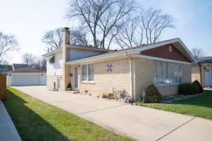 214 S Mt Prospect Rd, Mount Prospect, IL 60056 - Photo 1