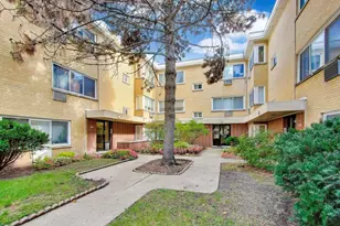 7315 N Oakley Ave, Chicago, IL 60645 - Photo 1