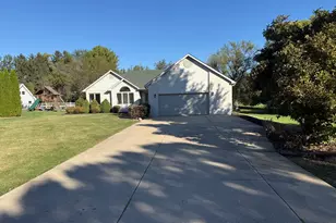 5Z Bonnie Ln, Somonauk, IL 60552 - Photo 1