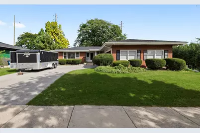 675 S Edgewood Avenue, Elmhurst, IL 60126 - Photo 1