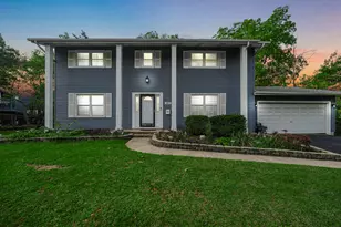4 Wolfe Ct, Woodridge, IL 60517 - Photo 1