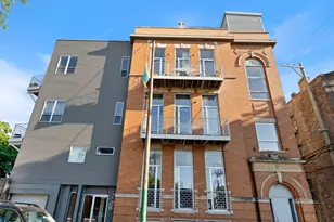 2411 W Walton St, Chicago, IL 60622 - Photo 1