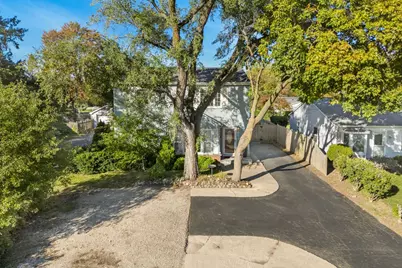 1019 Rockland Road, Lake Bluff, IL 60044 - Photo 1