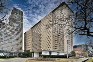 3950 N Lake Shore Dr, Chicago, IL 60613 - Photo 1