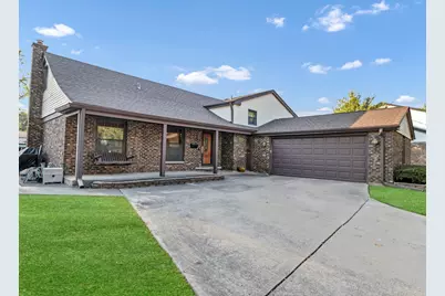 1306 E Best Drive, Arlington Heights, IL 60004 - Photo 1