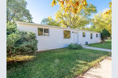 653 Dixon Avenue, Elgin, IL 60120 - Photo 1