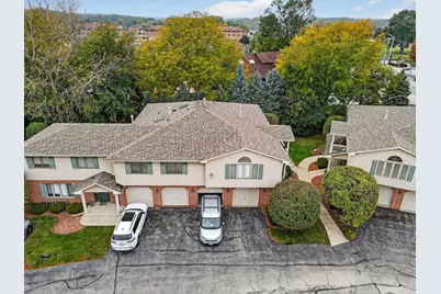 11104 W Cove Circle #2B, Palos Hills, IL 60465 - Photo 1