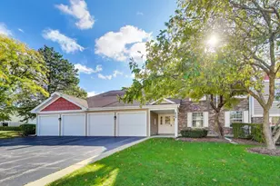 609 Hanover Ct, Schaumburg, IL 60194 - Photo 1