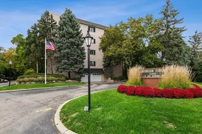 1S150 Spring Road #4L, Oakbrook Terrace, IL 60181 - Photo 1