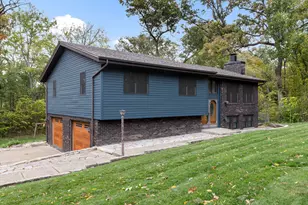 7709 N Gate Rd, Roscoe, IL 61073 - Photo 1