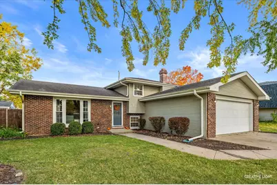123 Heritage Drive, Minooka, IL 60447 - Photo 1
