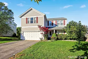 336 Hawthorn Ln, Antioch, IL 60002 - Photo 1