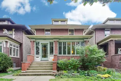 5247 N Wayne Avenue, Chicago, IL 60640 - Photo 1