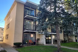 1353 Perry St, Des Plaines, IL 60016 - Photo 1