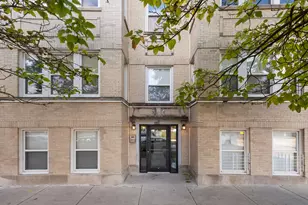 3143 W Carmen Ave, Chicago, IL 60625 - Photo 1
