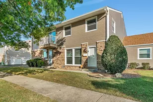 7686 159th Pl, Tinley Park, IL 60477 - Photo 1