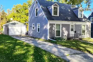 371 S Edison Ave, Elgin, IL 60123 - Photo 1