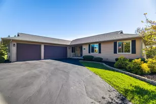 913 Amber Ln, Lake Villa, IL 60046 - Photo 1