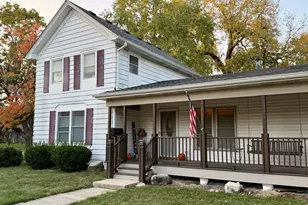 3 E Lee St, Plano, IL 60545 - Photo 1