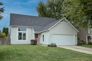 1000 Sandalwood Ln, Crystal Lake, IL 60014 - Photo 1