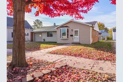 412 E Prairie Street, Pontiac, IL 61764 - Photo 1