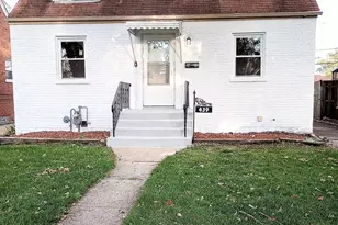 439 Morris Ave, Bellwood, IL 60104 - Photo 1